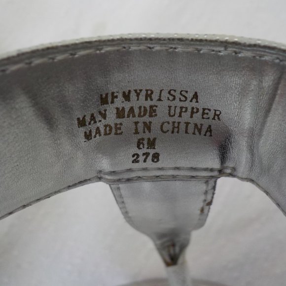 New Marc Fisher slide Sandals with Chain accent Silver White SZ 6 - Picture 8 of 15